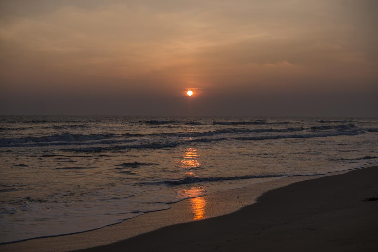 Moon Isle Beach Bungalow Нилавели Экстерьер фото