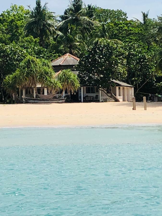 Moon Isle Beach Bungalow Нилавели Экстерьер фото